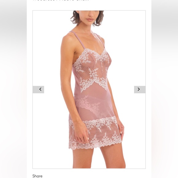 Wacoal Other - Wacoal Coral and White Lace Chemise